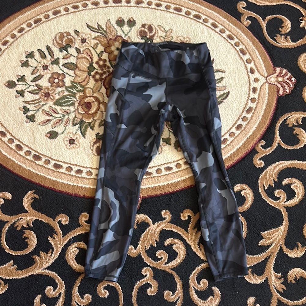XS athleta 7/8 leggings